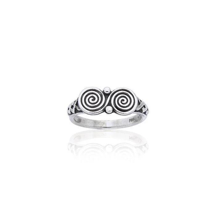 Double Spiral Celtic Knot Ring TR1003