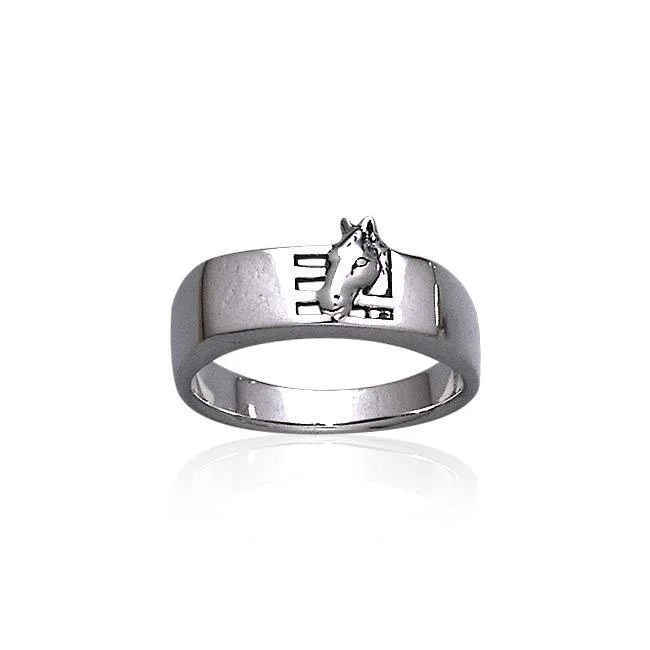 Horse Stables Silver Ring TR3569