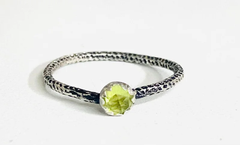 Peridot Ring, silver Ring, Gemstone, size 6.25, Stacking Ring, Silver