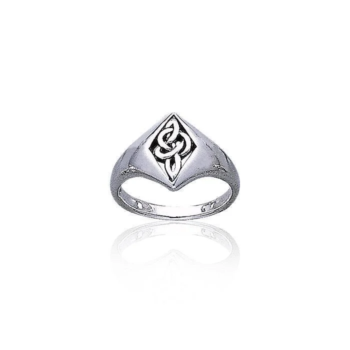 Celtic Knotwork Diamond Sterling Silver Ring TR3408