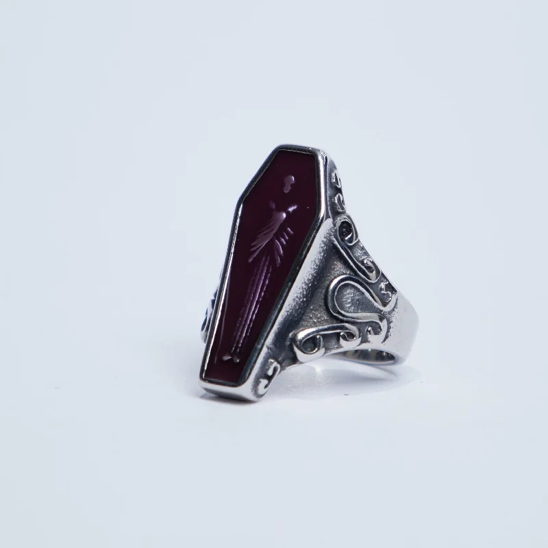 Coffin ring