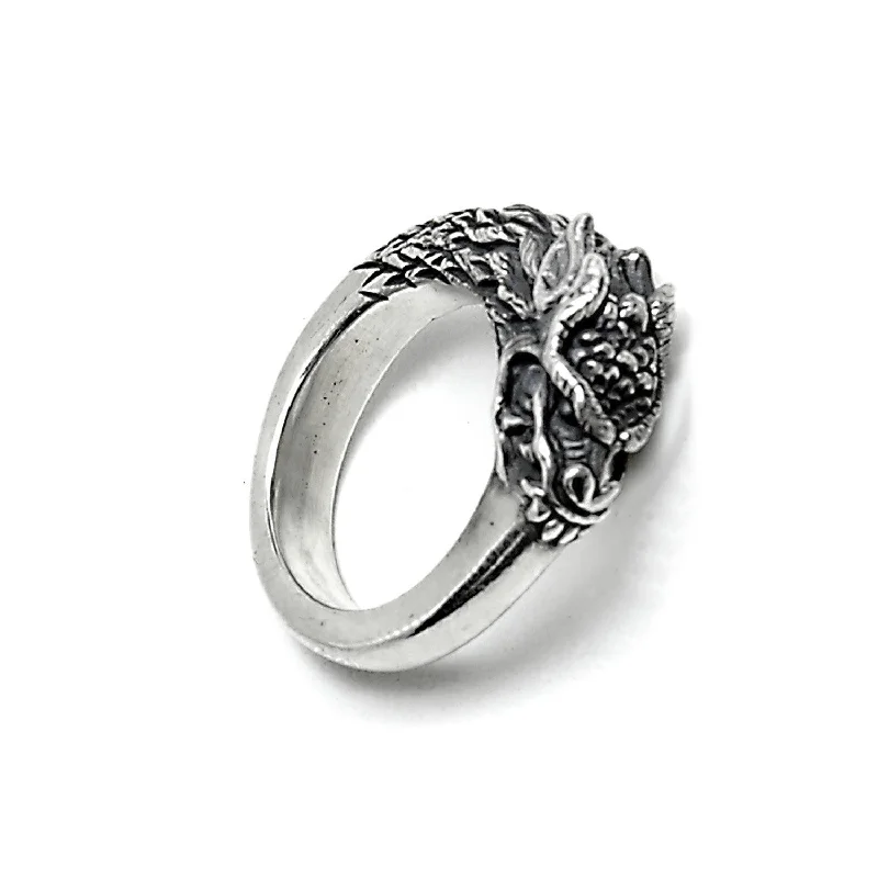 Small Dragon Ring