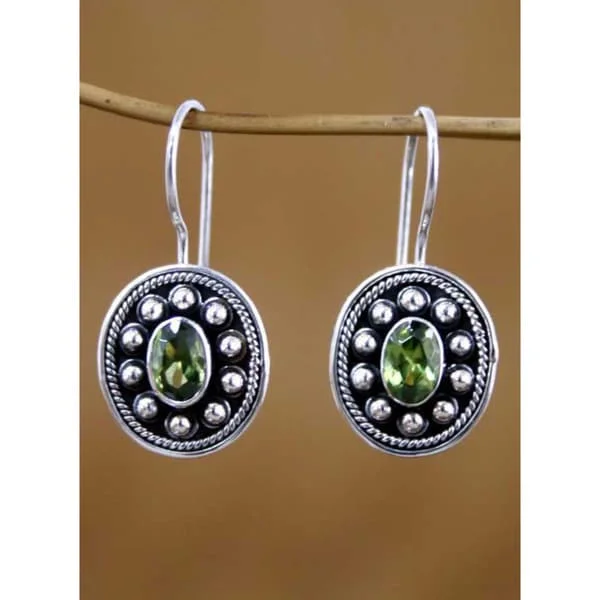 Handmade Sterling Silver 'Harmony' Peridot Dangle Earrings (Indonesia)