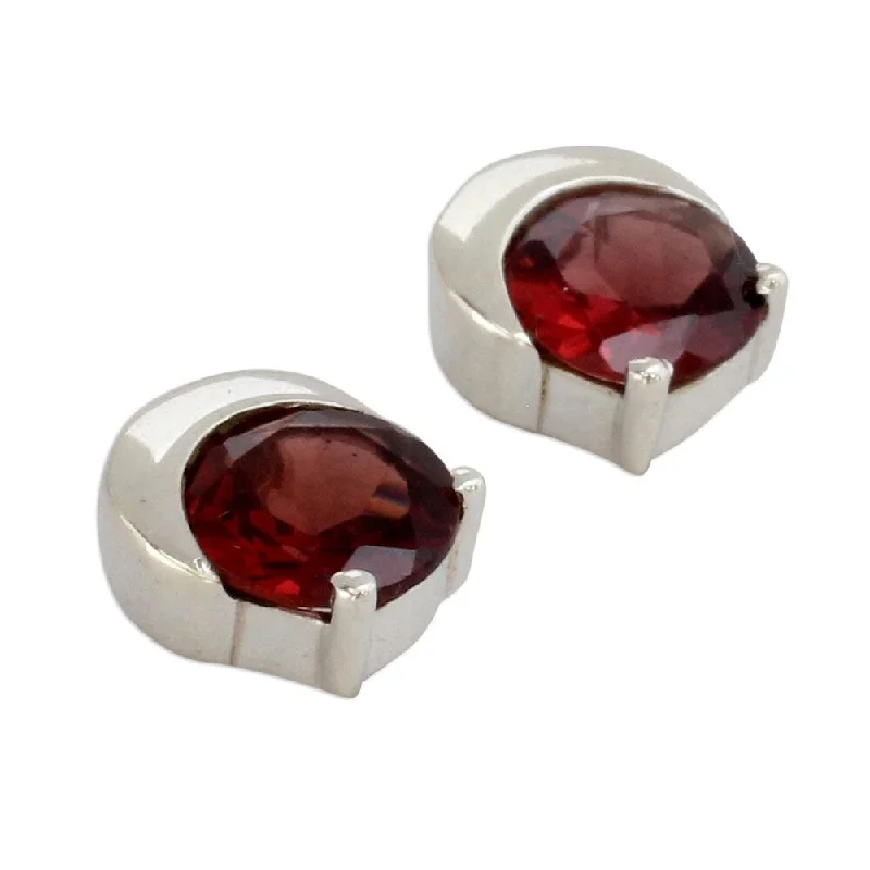 Handmade Sterling Silver Beneath the Moon Garnet Earrings (India) - Red - 0.4*0.3