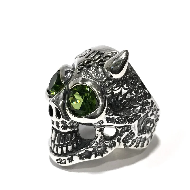 50/50 Master Skull Ring with Right Horn with Stones