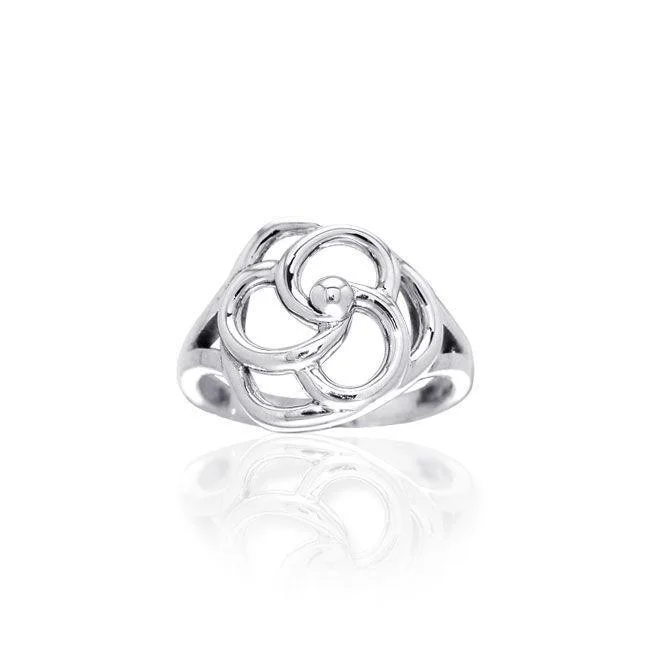 Contemporary Ring TRI1127